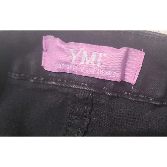 YMI‎ WannaBettaButt Black Distressed Flare Jeans Women's Size 7/28 Raw Hem - Picture 3 of 9
